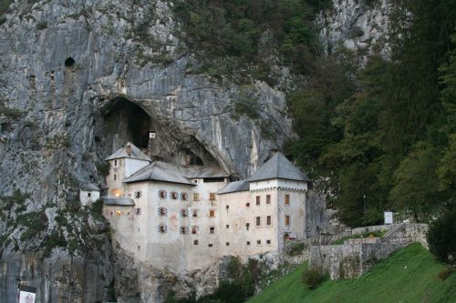 postojna castle slovenia