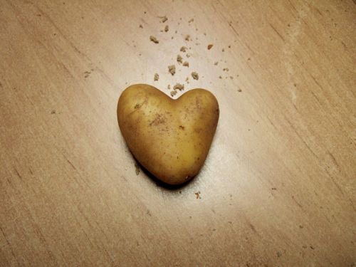 potato food heart shape
