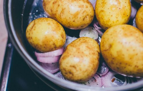 potatoes onions pot