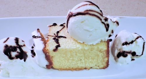pound cake vanilla ice cream chocolate