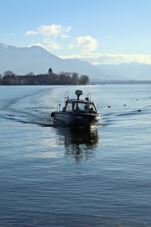powerboat water lake