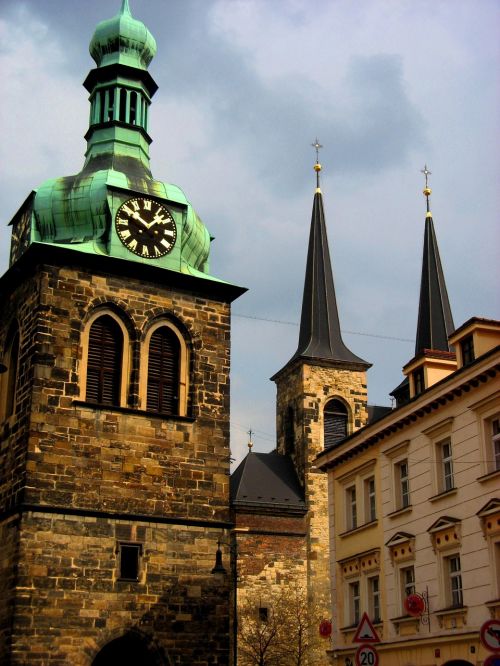 prague church roof