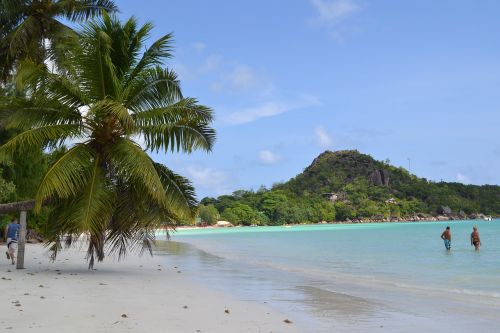 praslin island seychelles