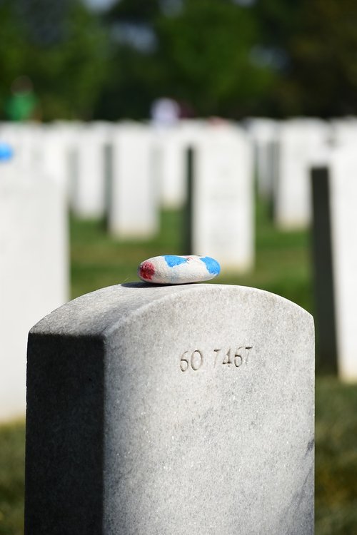 prayer  cemetery  mourning