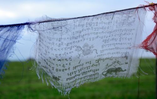 prayer flag buddhism believe