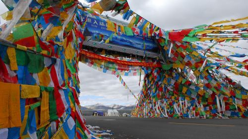 prayer flag tibet mountains