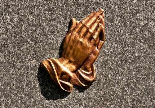 praying hands religious brass