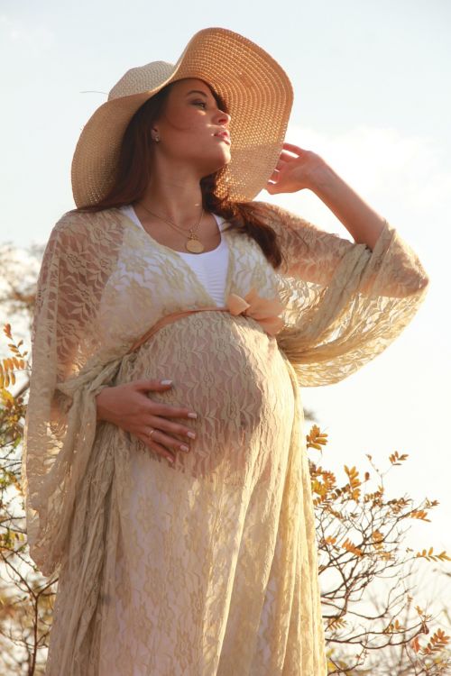 pregnant woman family pregnancy