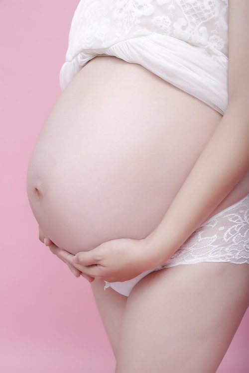 pregnant women  woman  belly