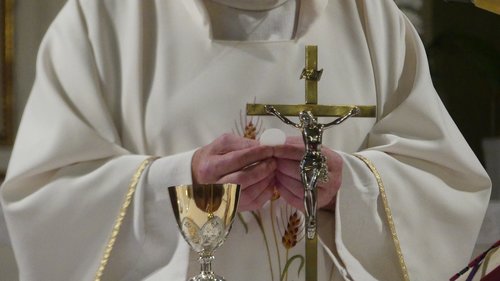 priest  mass  catholic