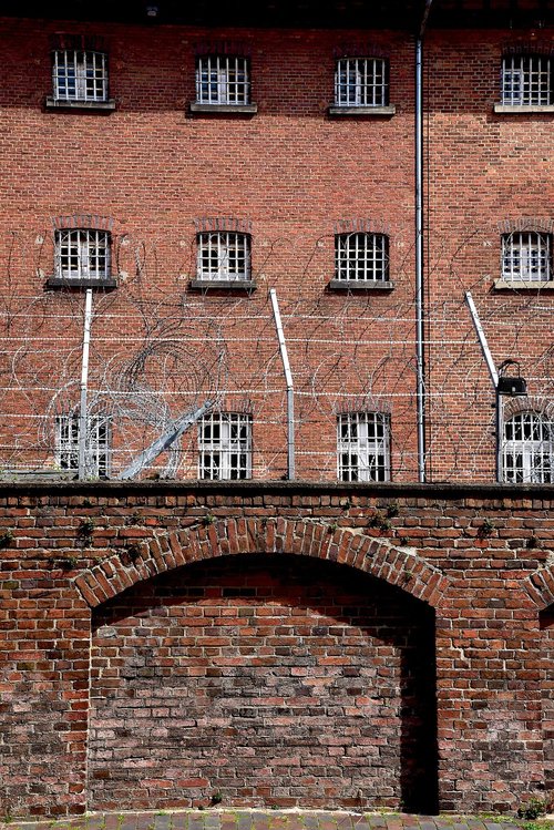 prison  barbed wire  oldenburg