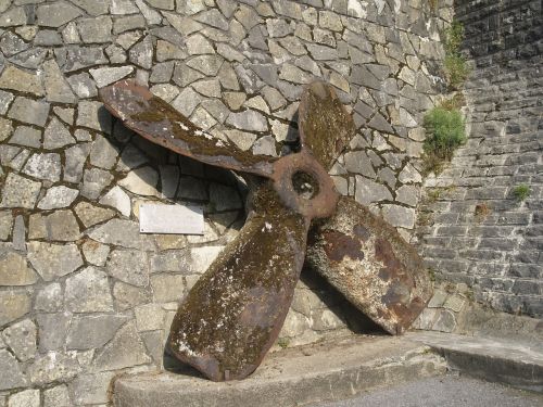 propeller the ship anchor