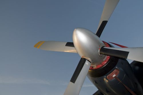 propeller aircraft fly