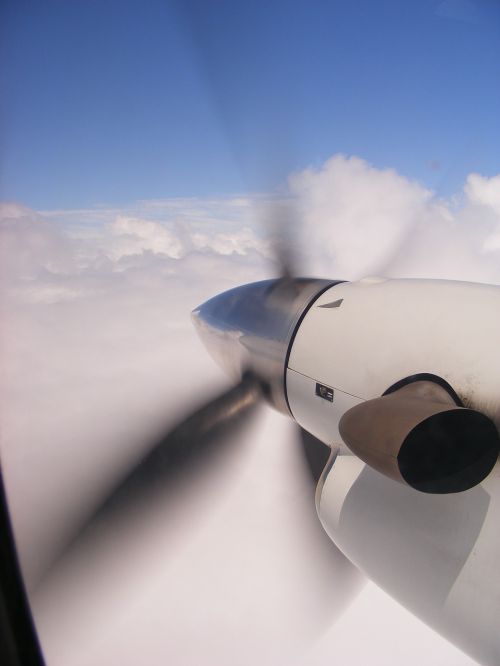 propeller plane clouds