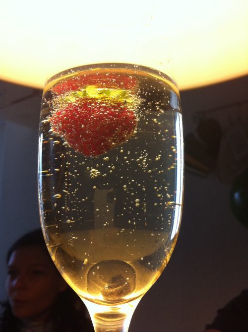 prosecco champagne strawberry