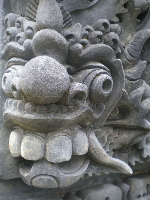sculpture gods protection