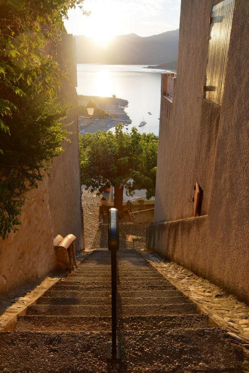 provence street staircase