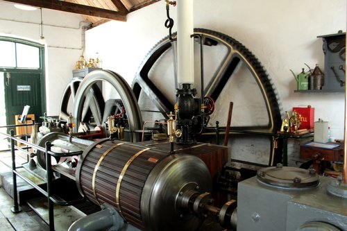 pumping station de  antique  workshop