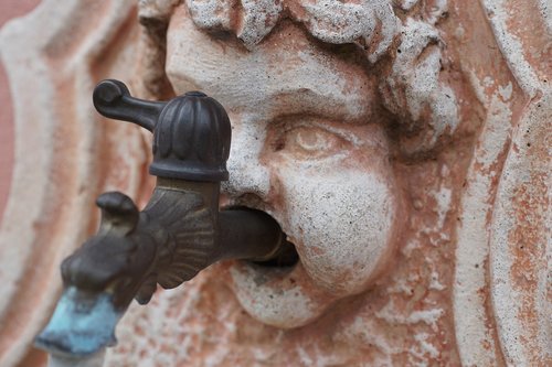 putto  faucet  fontana