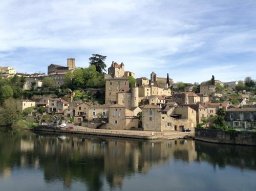 puy l'eveque france village