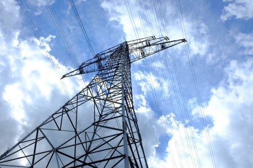 pylon current electricity