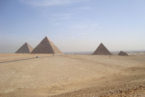 pyramids sand travel