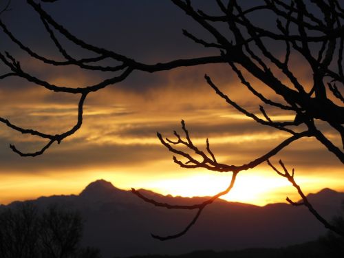 pyrénées sunset mountain