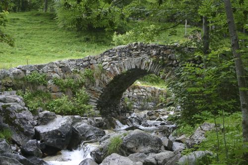 pyrennées bridge creek