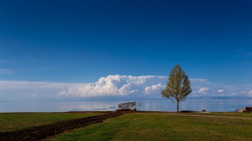 qinghai lake xining blue sky