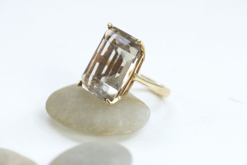 quartz ring gold