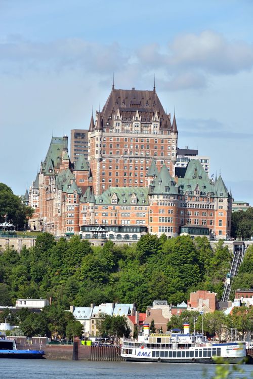 québec castle boat