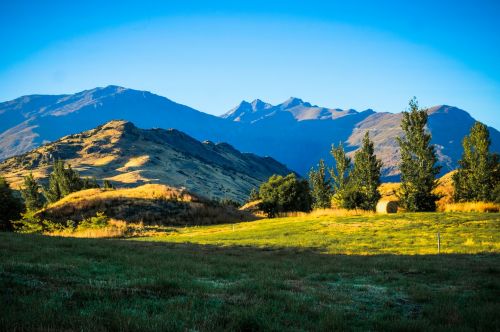 queenstown new zealand mountains