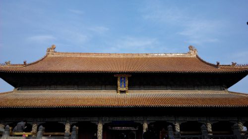 qufu china three-hole palace sunny days