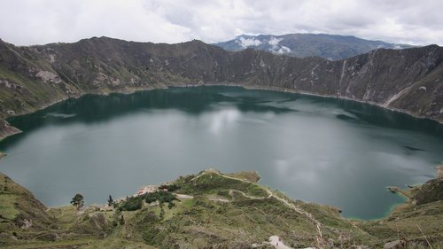 quinotoa  laguna  lake