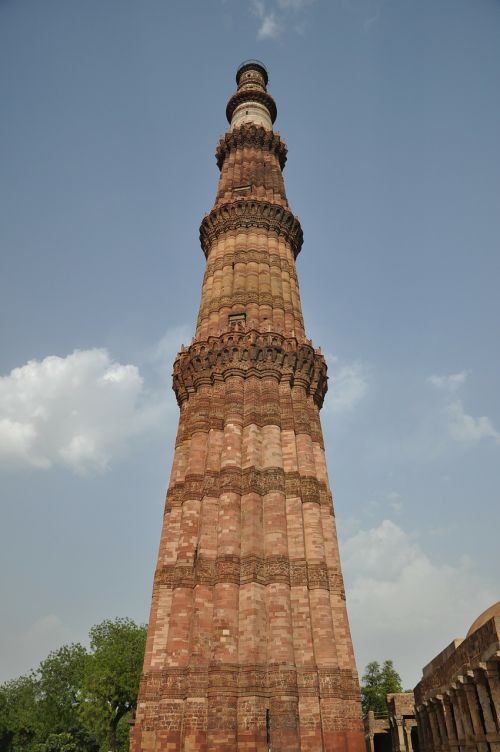 qutub minar monument