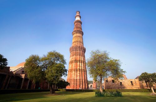 qutub minar delhi monument fort