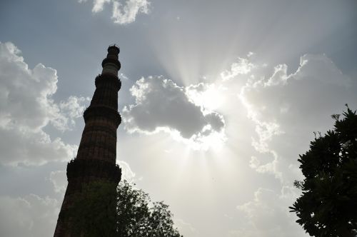 qutub minar new delhi monument