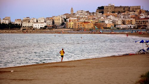 race  vieste  beach