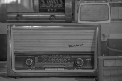 radio tube radio antique