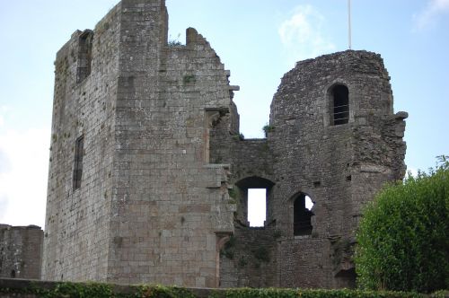 raglan castle ruin monmouthshire