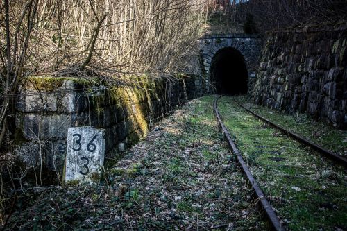 railway tunnel track