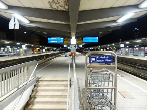 railway station platform train