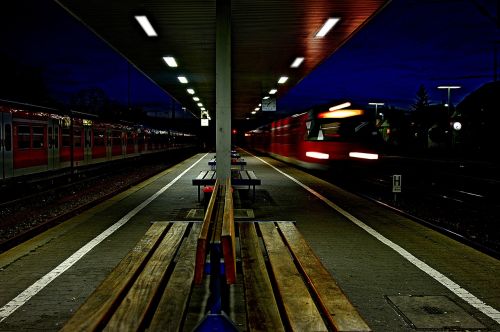 railway station night train