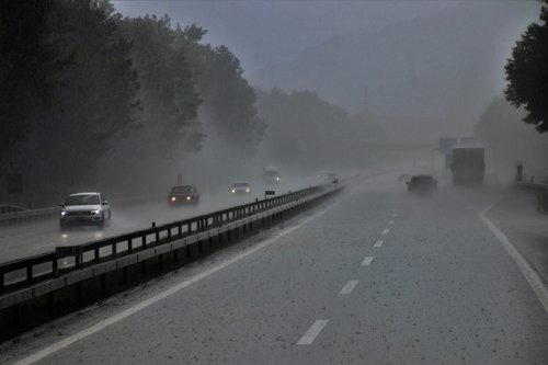 rain  storm  highway