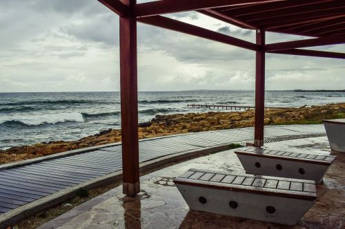 rainy day kiosk bench