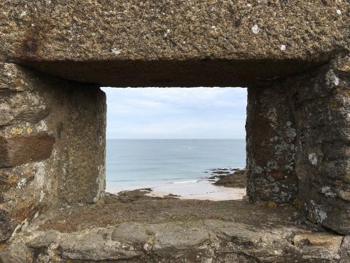 ramparts saint malo sea