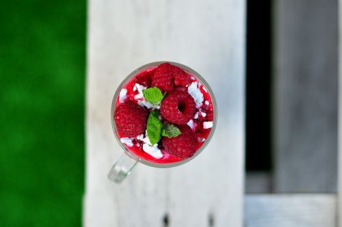 cocktail raspberry summer