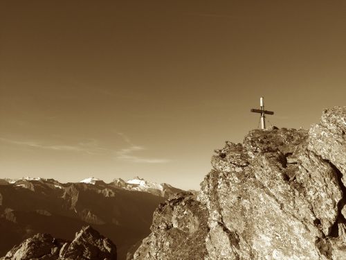 rastkogel summit zillertaler alpen