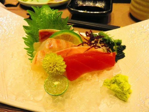 raw fish slice gourmet kaiseki