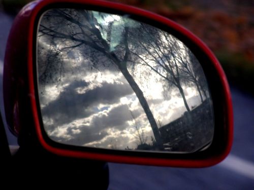 rearview mirror reflection red